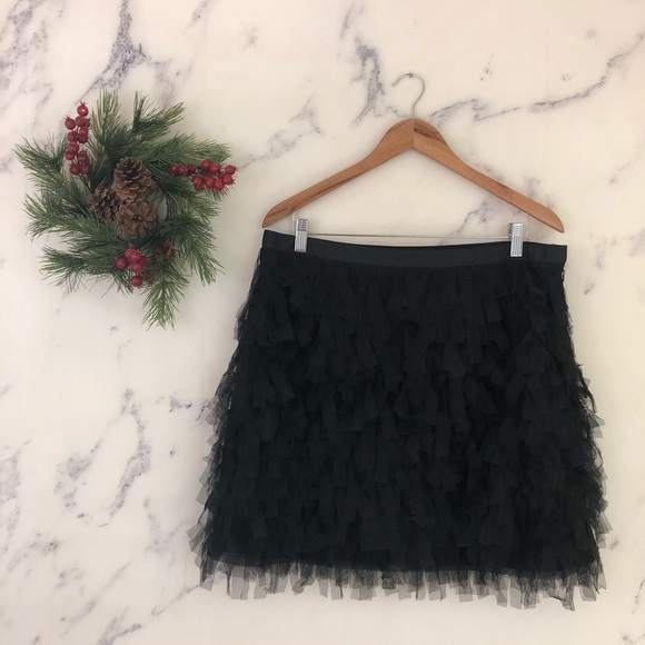 LOFT Dresses & Skirts - ❤️{3/$25} LOFT Mesh Confetti Fluffy Mini Skirt